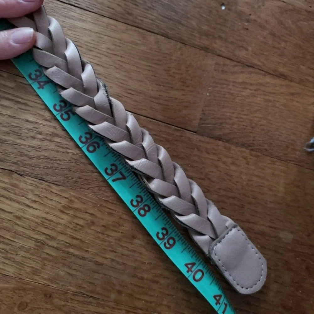 N/A tan braided
